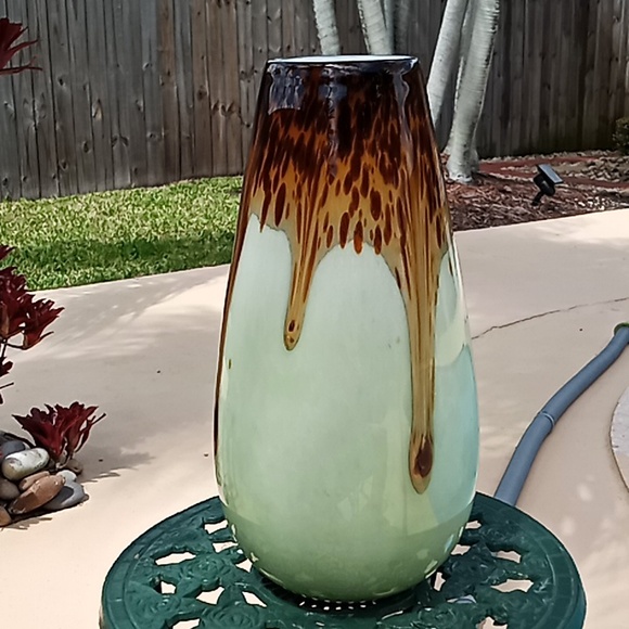 RARE FIND Murano Vase. Exquisite, One of a Kind. No Chips, Scratches or Cracks. - Picture 6 of 13
